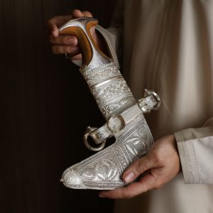 خنجر نزوانية